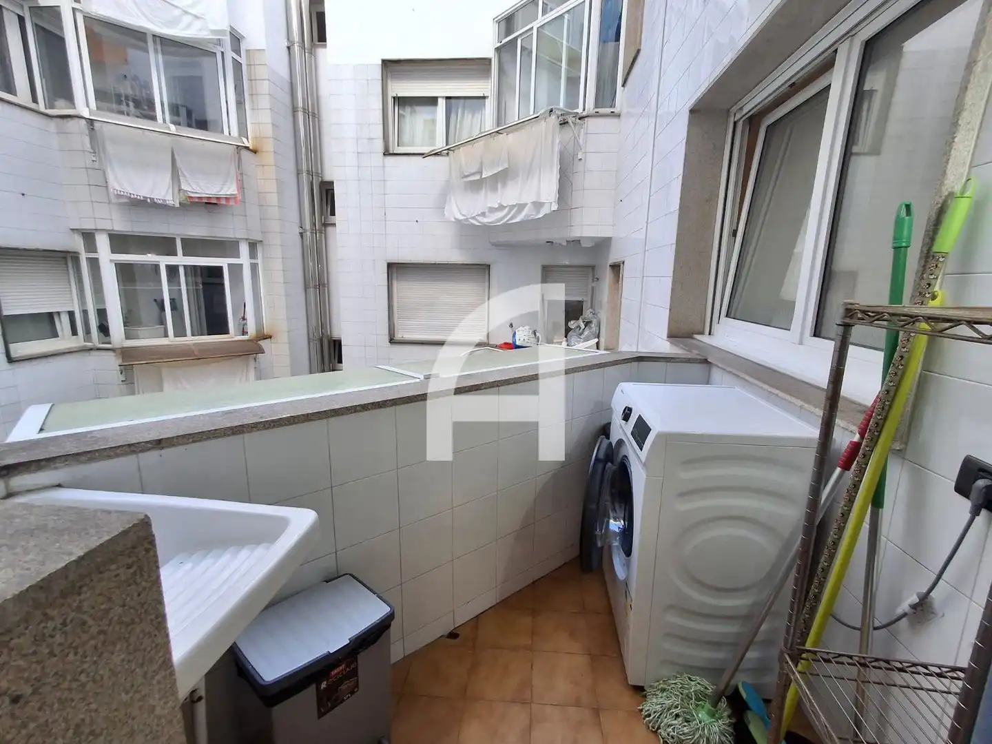 Wohnung zur Miete in R. de Rosalía de Castro, Centro - Areal