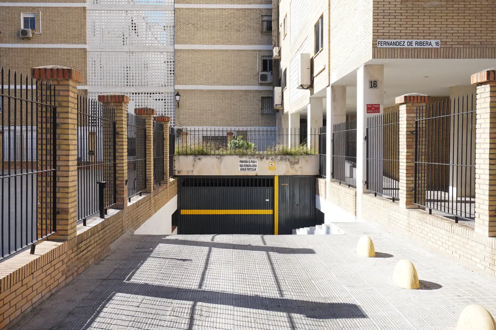 Parking of Garage for rent in Sevilla
