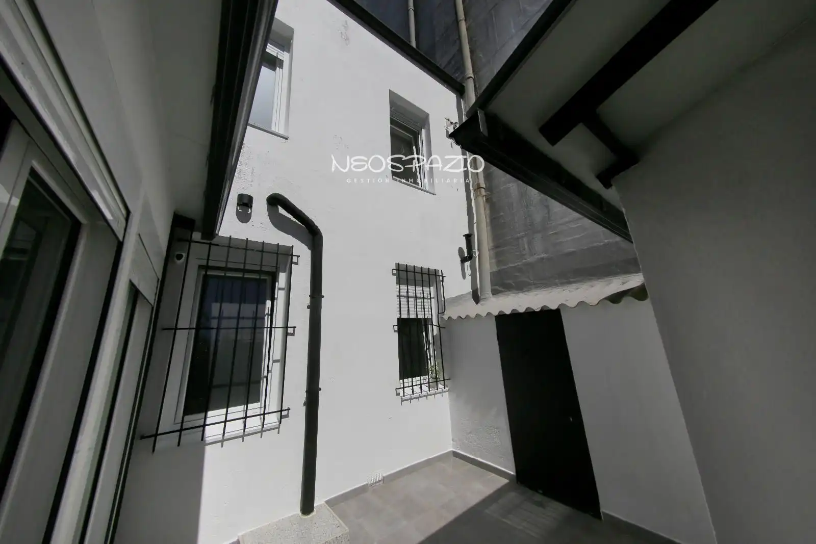 Vista exterior de Casa o chalet en venta en Lugo con Calefacción, Trastero y Amueblado