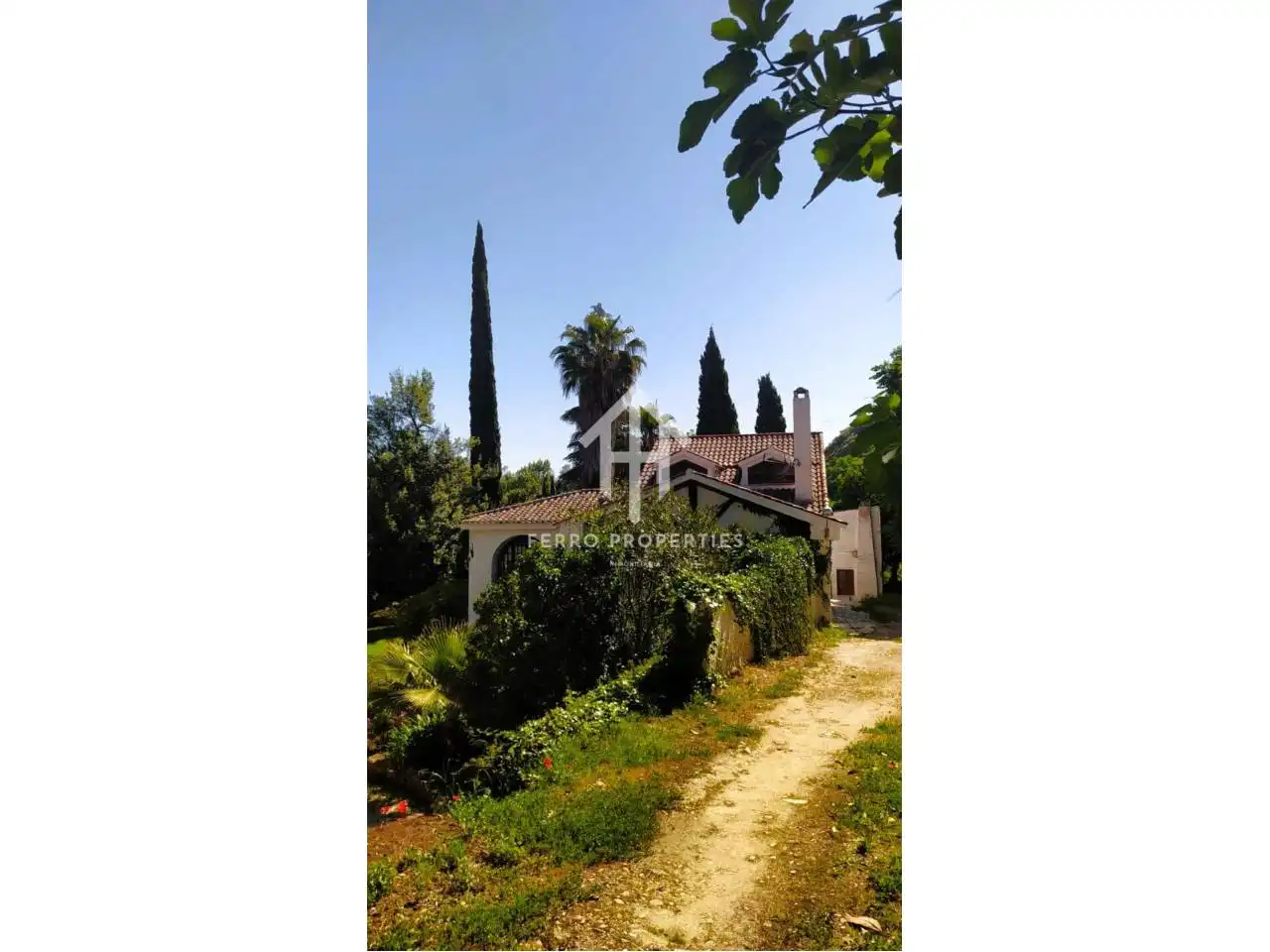 Garden of Country homes for sale in Loja  with Heating, Private garden and Swimming Pool