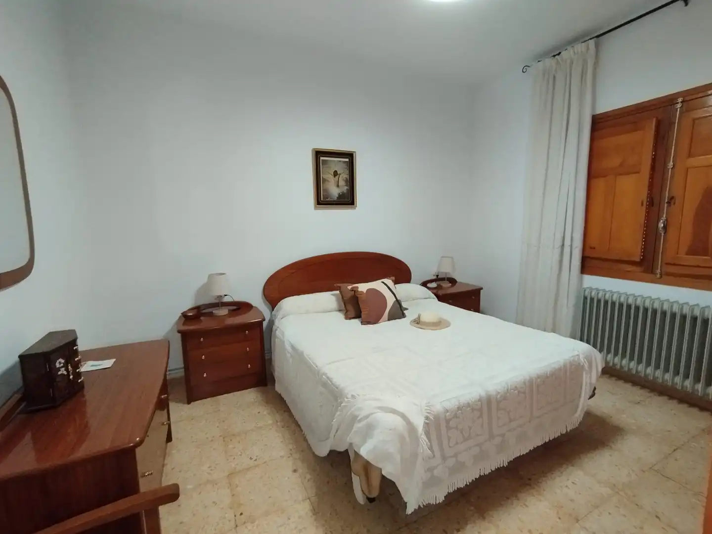 Dormitori de Finca rústica en venda en Tomelloso amb Aire condicionat, Jardí privat i Piscina