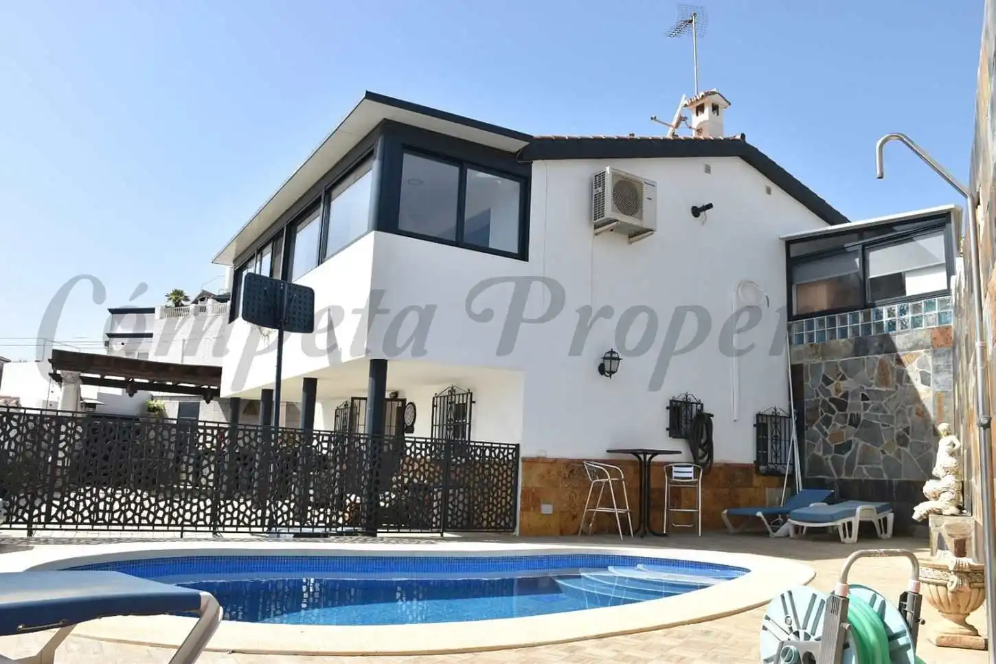 Casa con piscina in vendita a Avda Pescia - Ctra de Frigiliana