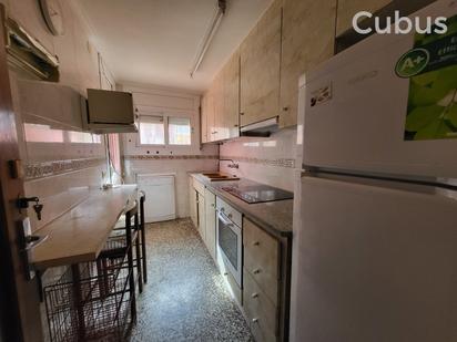 Cuina de Casa adosada en venda en Olot amb Aire condicionat, Calefacció i Terrassa