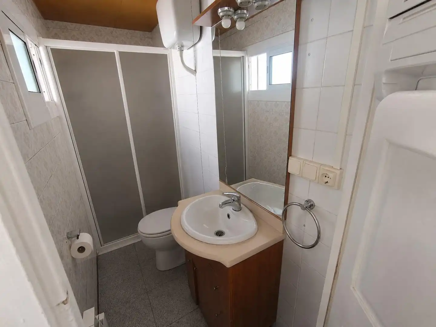 Bathroom of Houses for sale in Sallent  with Terrace, Storage room and Balcony