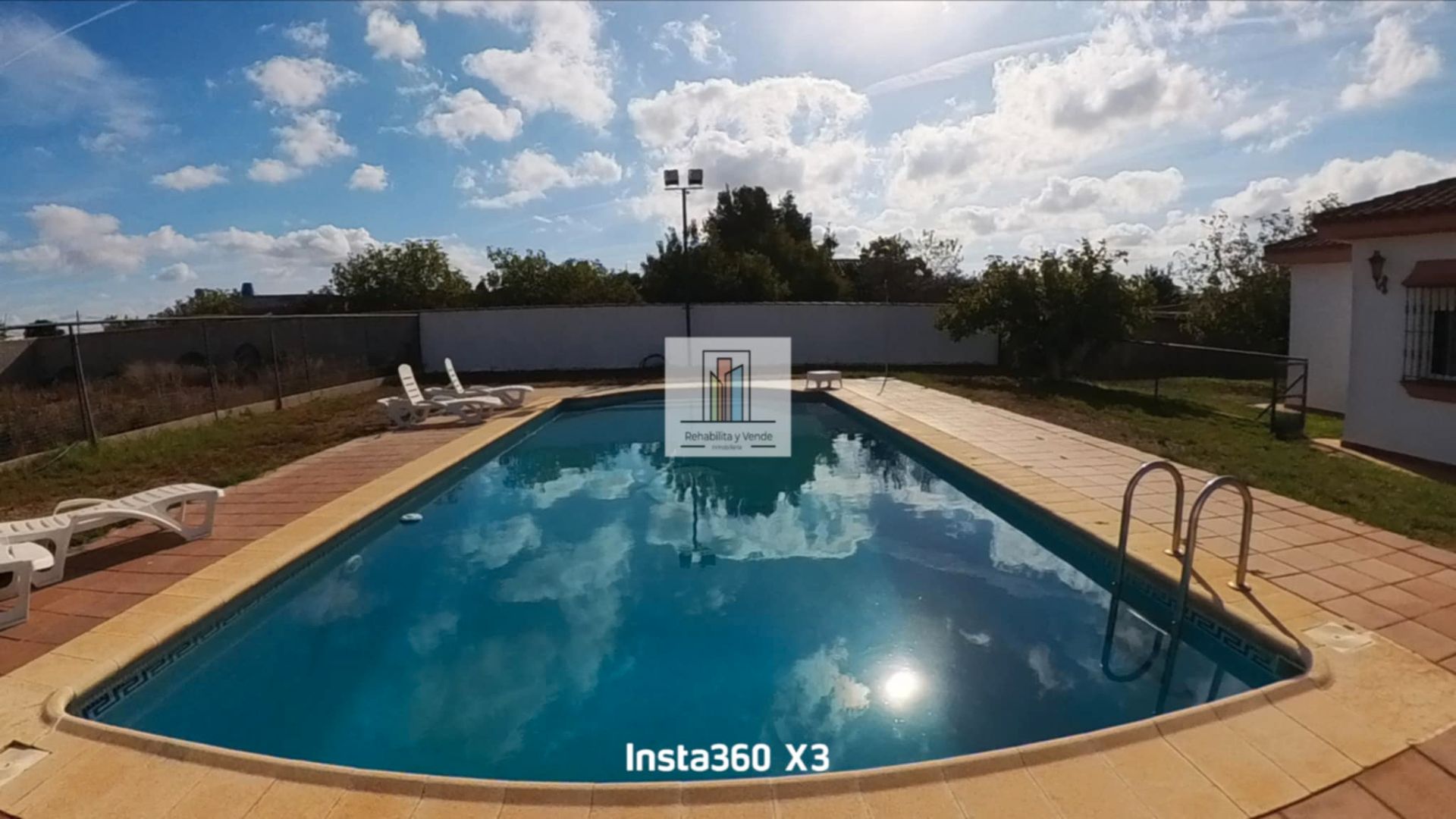 Piscina de Casa o xalet en venda en Chiclana de la Frontera amb Aire condicionat, Jardí privat i Traster