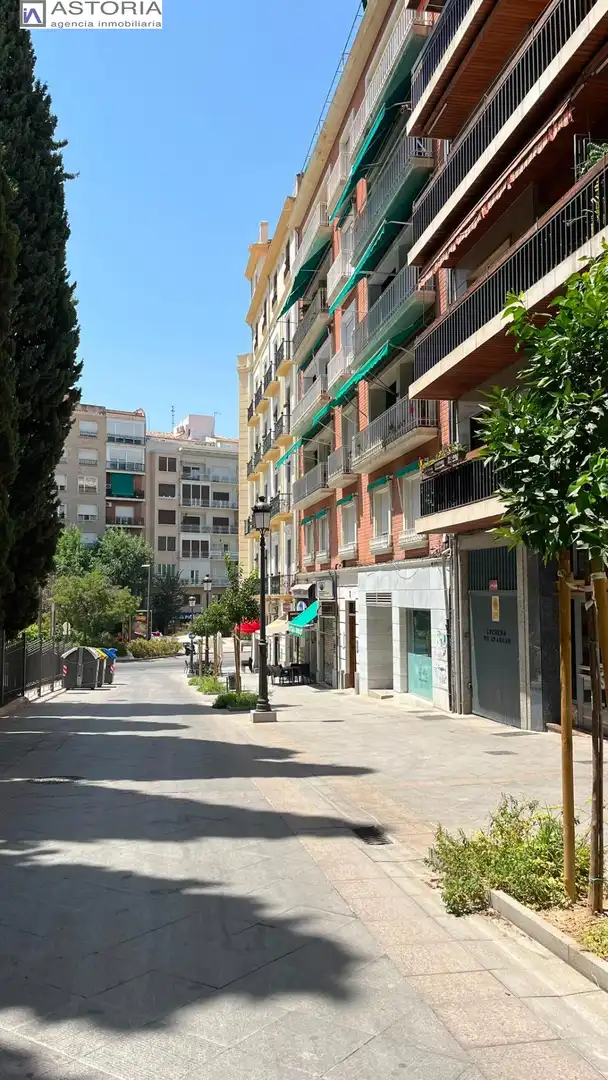 Außenansicht von Wohnung zur Miete in Granada mit Heizung und Terrasse