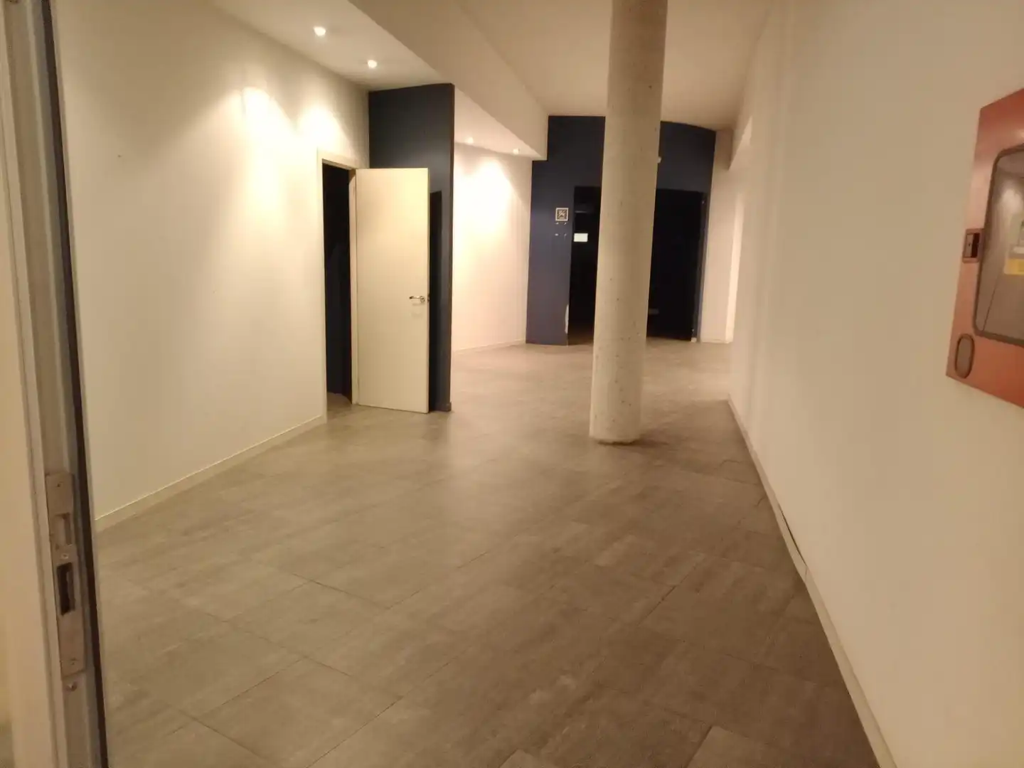 Local commercial à louer à Sant Julià, imagen 17