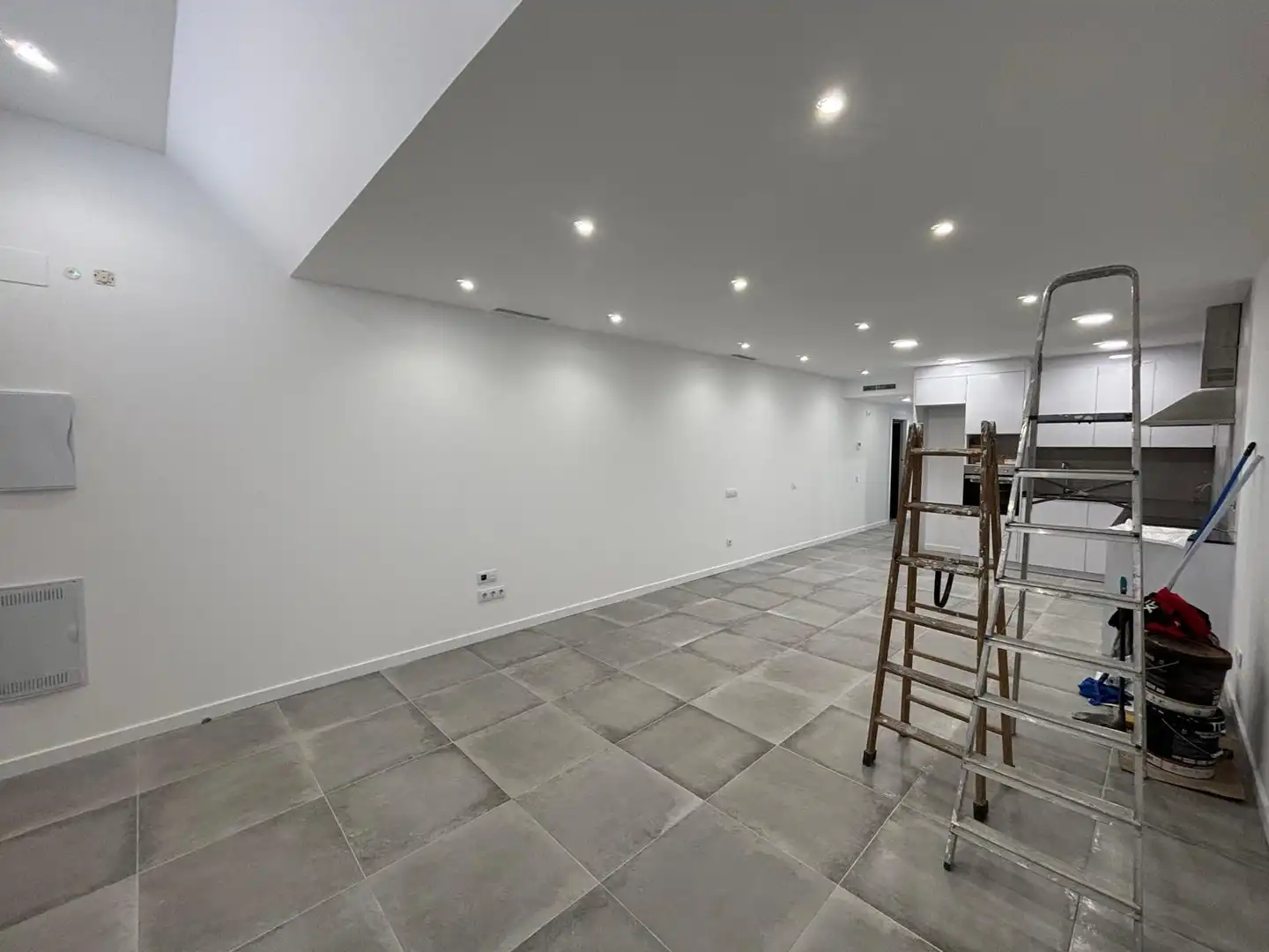 Local en venta en Carrer Primer de Maig, Molí Nou - Ciutat Cooperativa