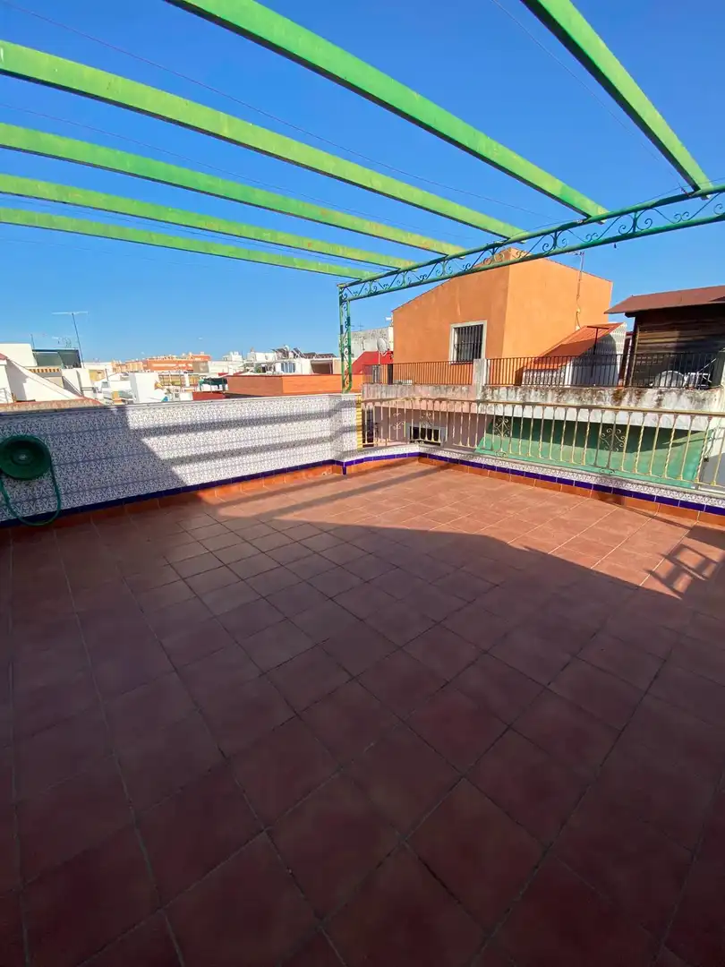 Casa amb terrassa en venda a Lepanto, imagen 3