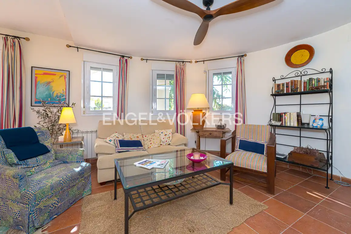 Living room of Houses for sale in Villajoyosa / La Vila Joiosa  with Air Conditioner, Private garden and Terrace