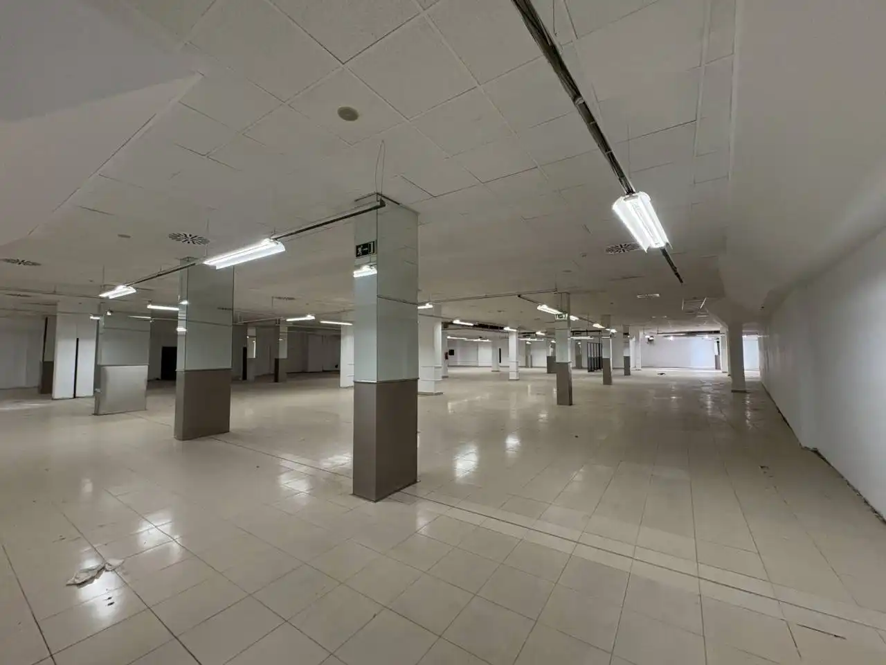 Business premises for sale in Avenida Andalucía