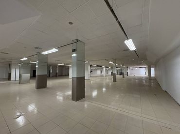 Local comercial en venta en Avenida Andalucía