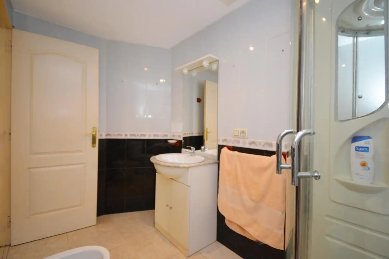 Badezimmer von Haus oder Chalet zum Verkauf in Gallur mit Privatgarten, Terrasse und Abstellraum
