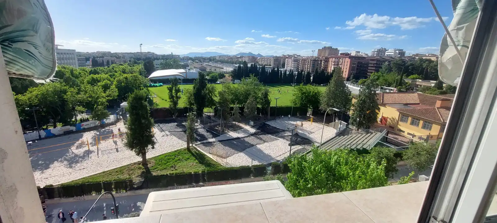 Vista exterior de Piso en venta en Granada con Aire acondicionado, Calefacción y Parquet