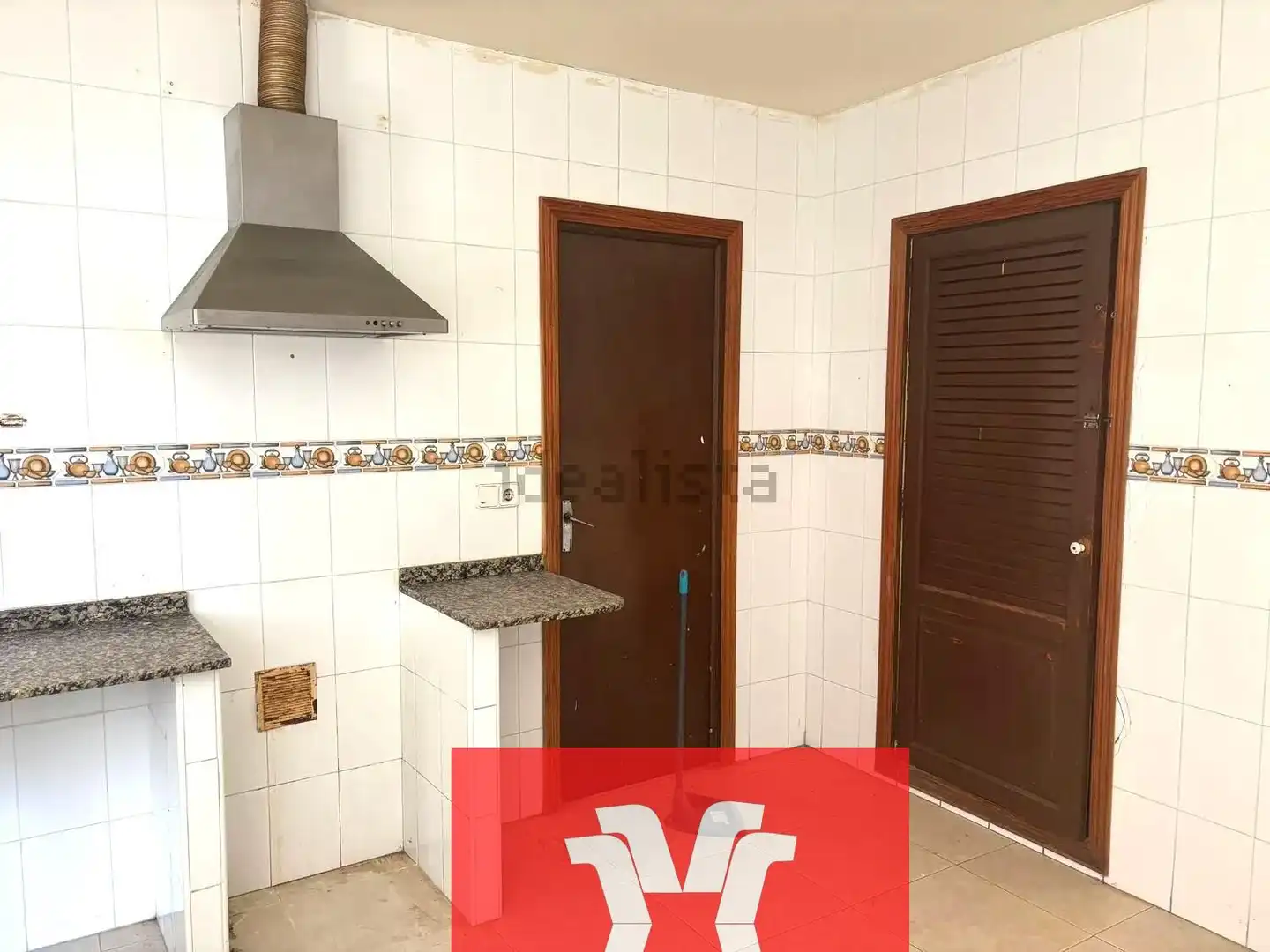 Cuina de Casa adosada en venda en Moncada amb Terrassa, Traster i Balcó