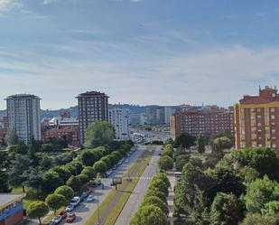 Vista exterior de Pis en venda en Gijón  amb Calefacció, Terrassa i Piscina