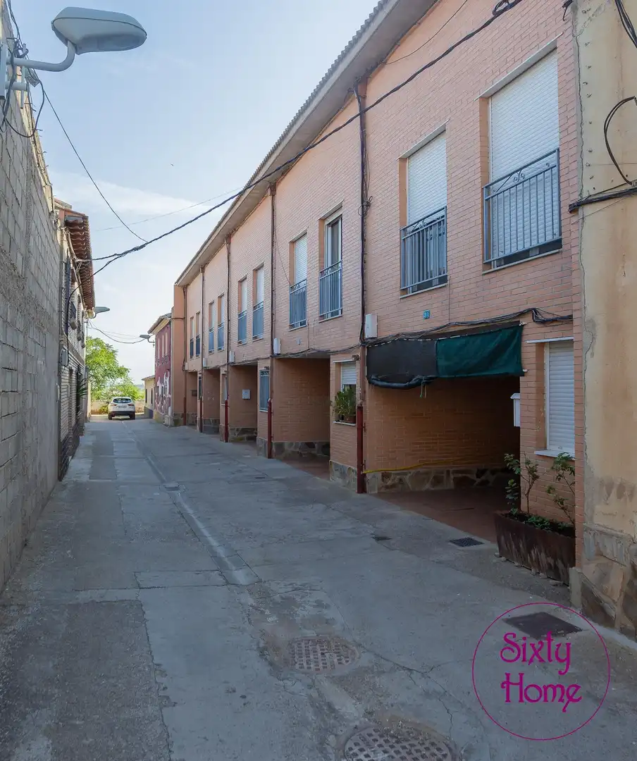 Vista exterior de Casa adosada en venda en Gallur amb Aire condicionat, Calefacció i Terrassa