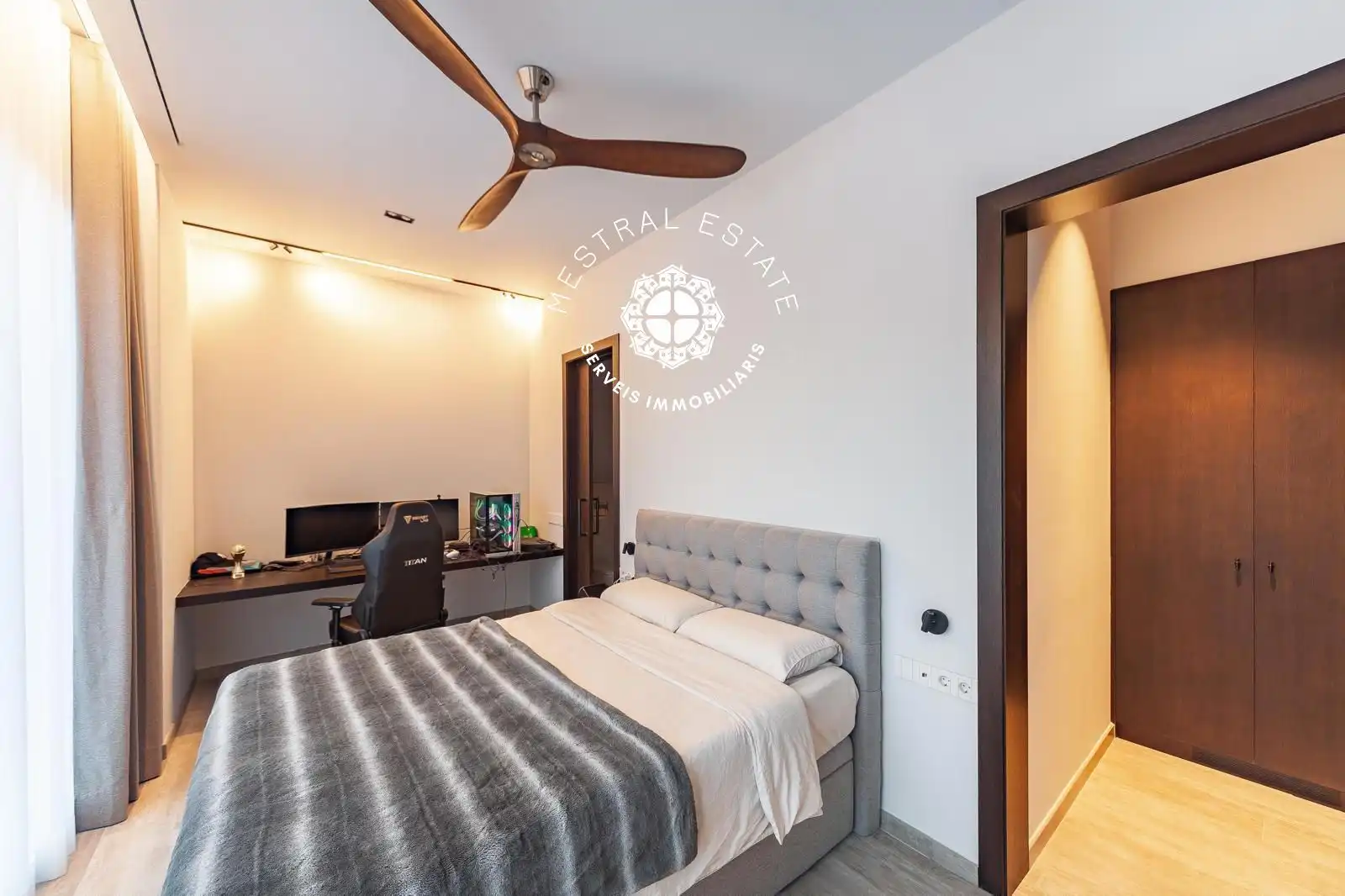 Bedroom of Houses for sale in Castelldefels  with Air Conditioner, Heating and Swimming Pool