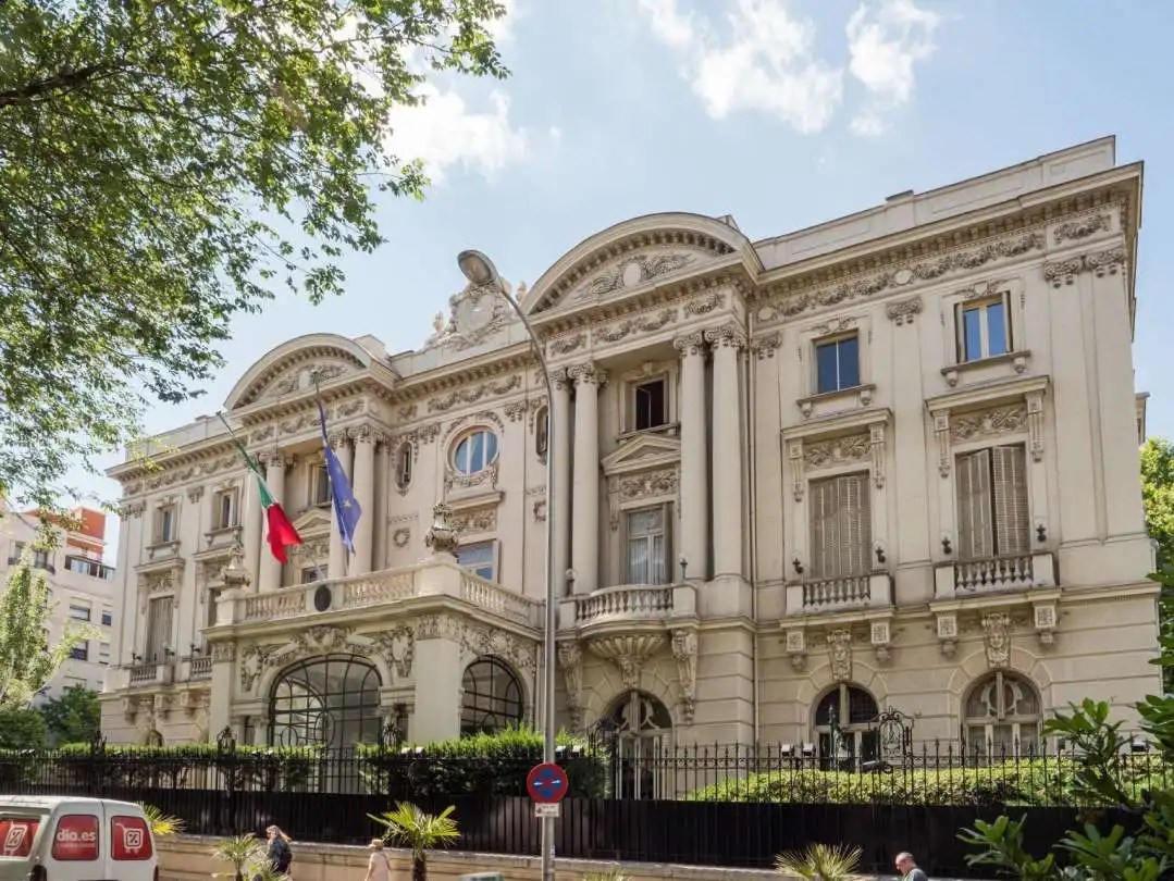 Exterior view of Flat for sale in Madrid  with Air Conditioner, Heating and Furnished