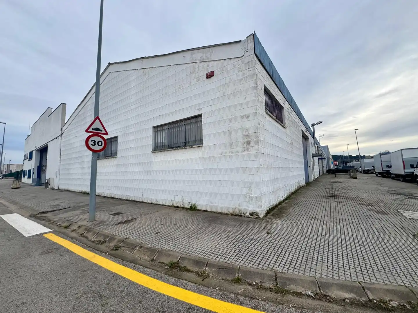 Industrial building for sale in Carrer d'Amnistia Internacional, imagen 3
