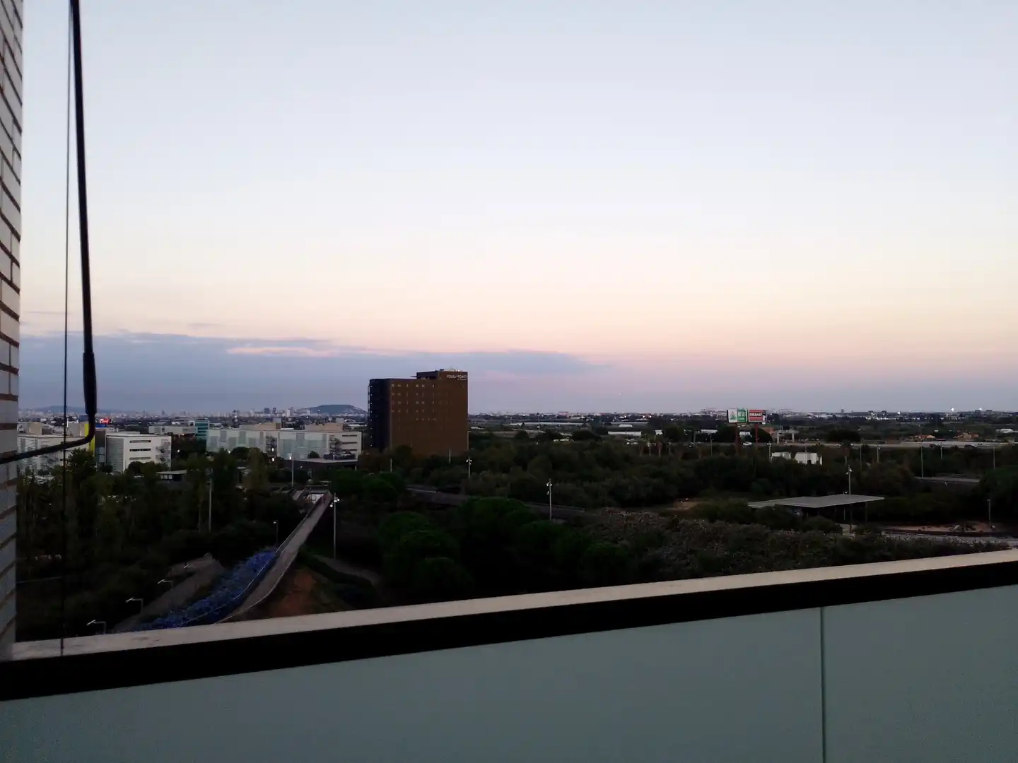 Pis amb piscina en venda a Avenida Olof Palme