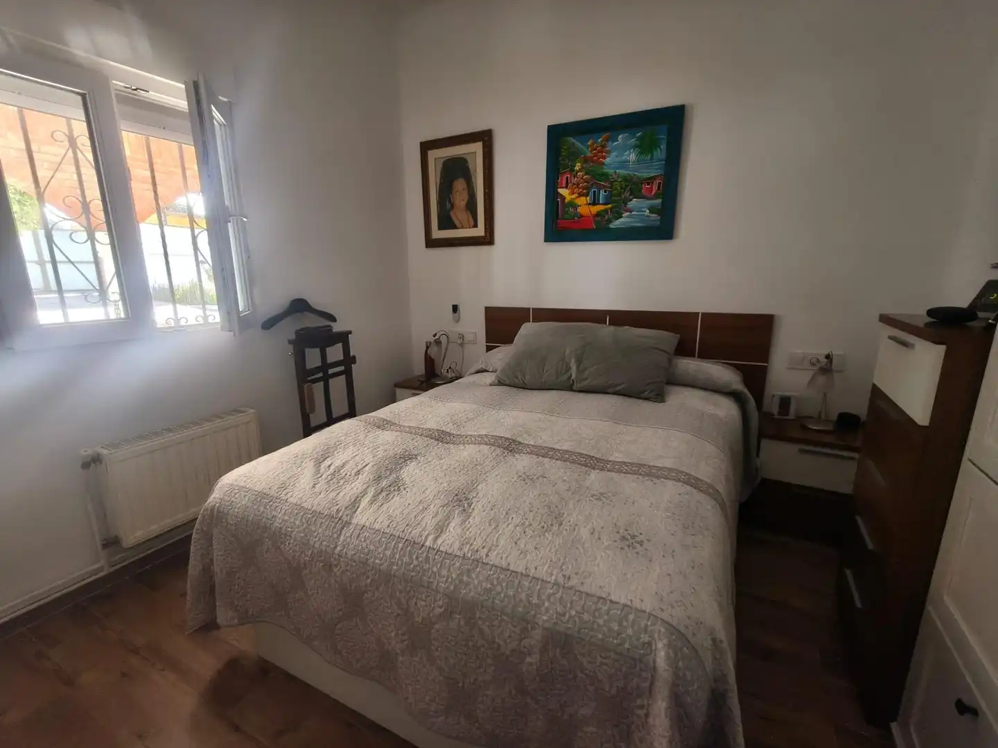 Dormitori de Casa o xalet en venda en Chiclana de la Frontera amb Aire condicionat, Jardí privat i Traster