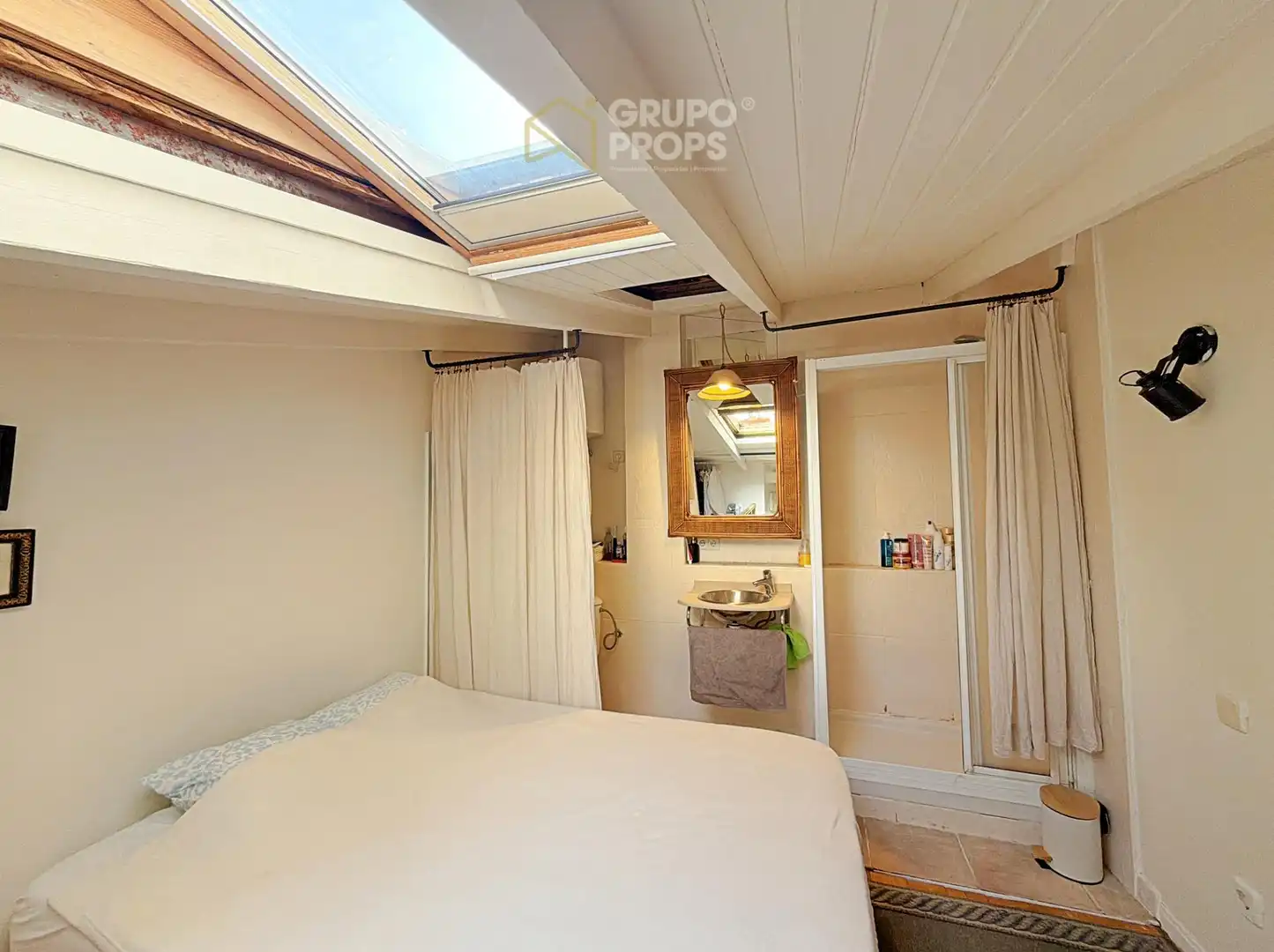 Habitación de Piso de alquiler en Madrid con Aire acondicionado, Calefacción y Amueblado