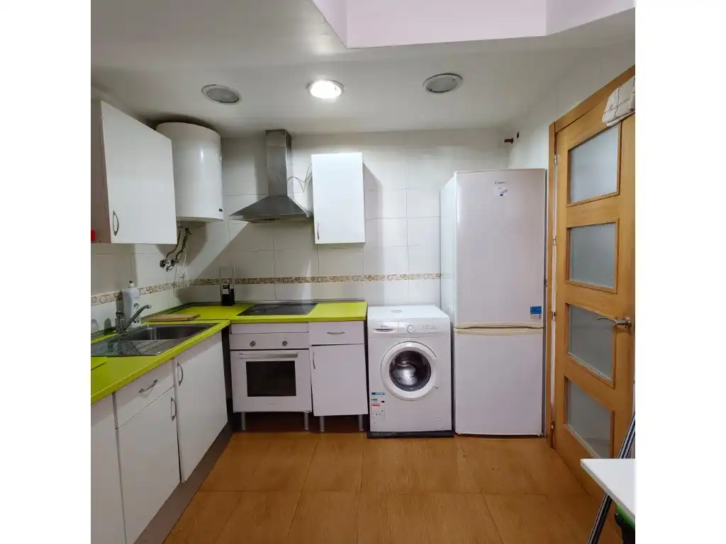 Piso con ascensor en venta en Calle Yuncos, imagen 4