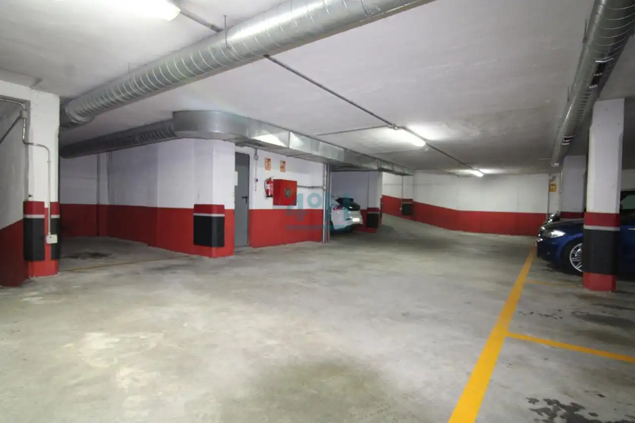 Parcheggio in affitto a Couto, imagen 2