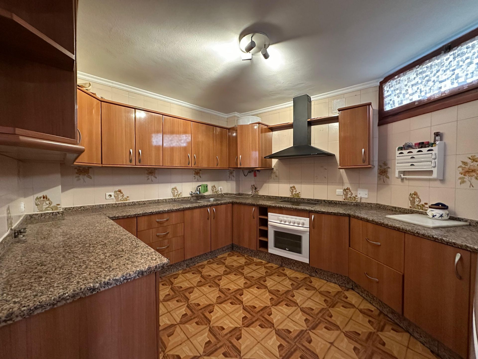 Kitchen of House or chalet for sale in Vélez-Málaga  with Air Conditioner