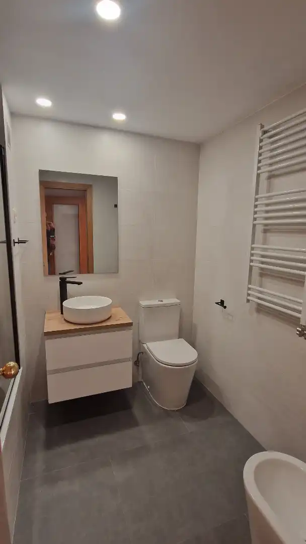 Baño de Ático de alquiler en Sant Cugat del Vallès con Calefacción, Parquet y Terraza