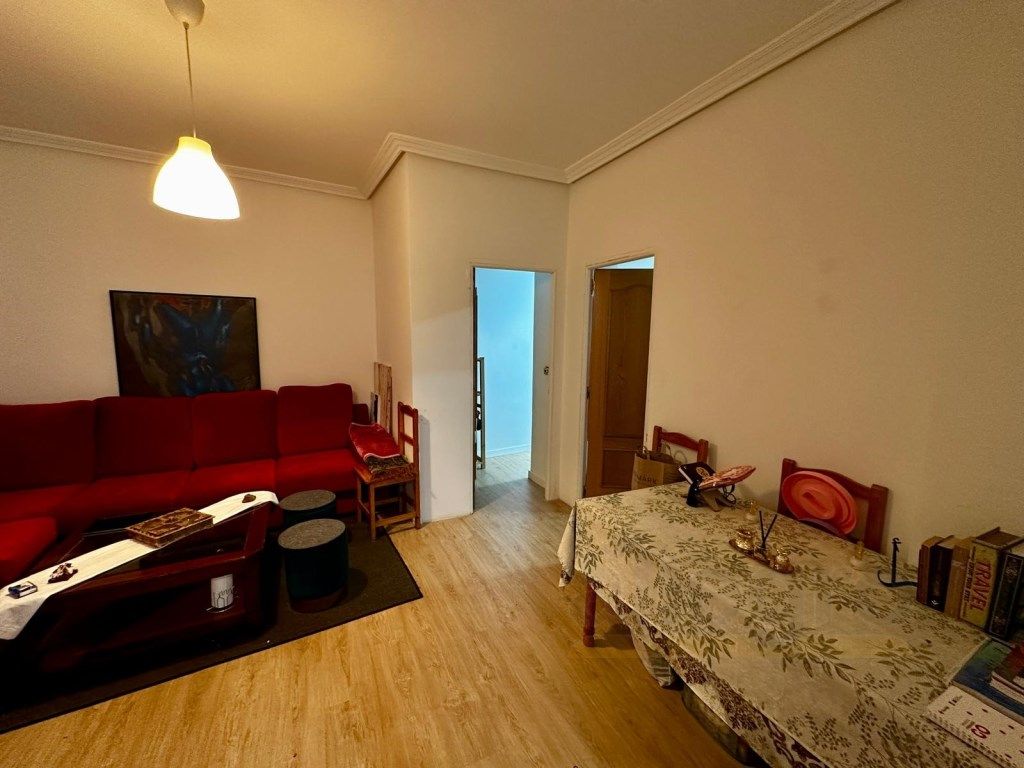 Sala d'estar de Pis en venda en  Madrid Capital