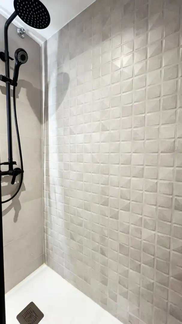 Study for rent in Calle Villa de Rota, Ciudad Jardín - Zoco