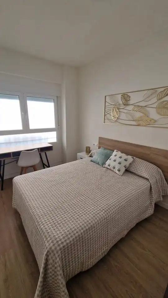 Schlafzimmer von Wohnung zur Miete in Moncada mit Klimaanlage, Terrasse und Möbliert