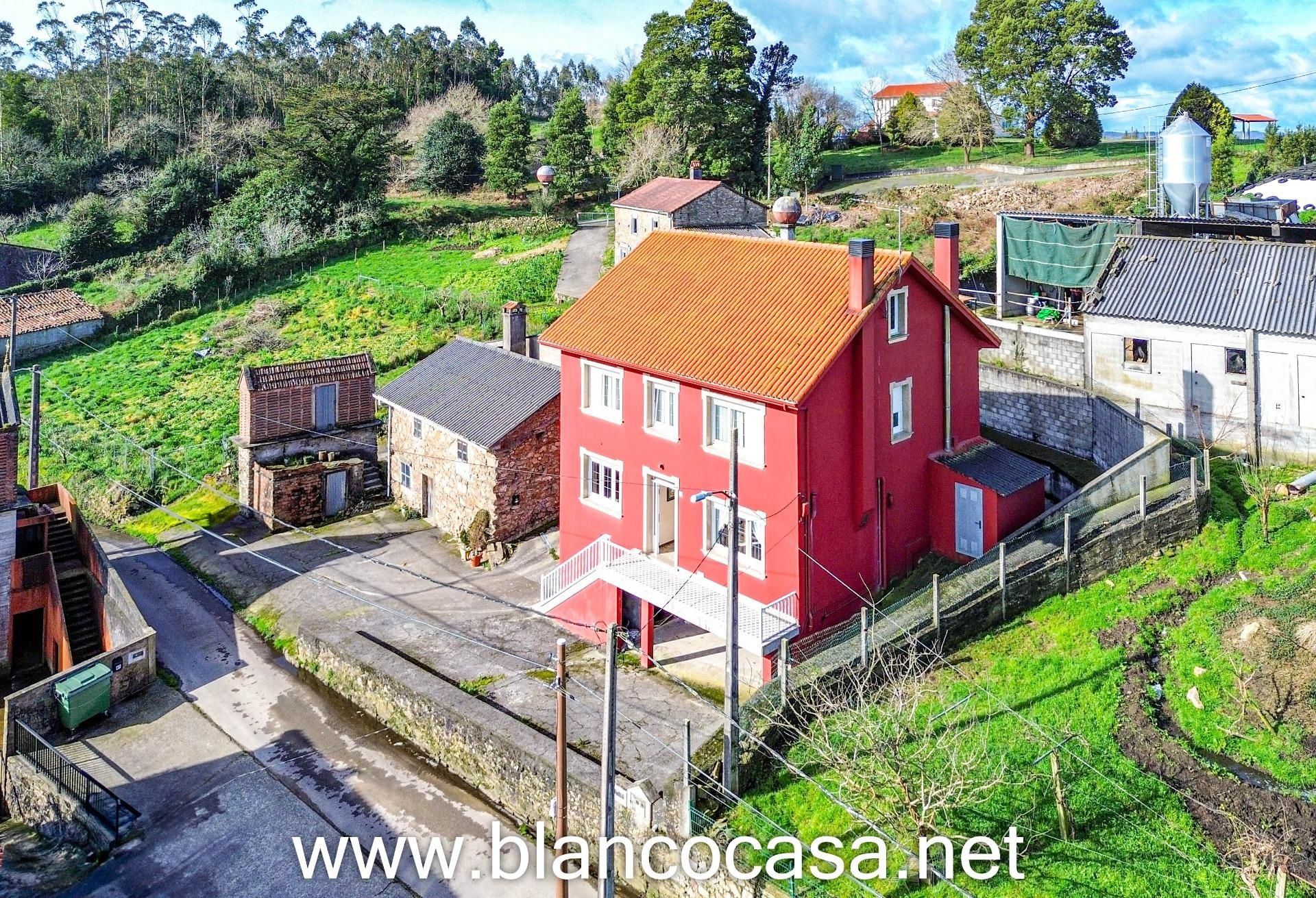 Außenansicht von Haus oder Chalet zum verkauf in Cabana de Bergantiños mit Heizung, Privatgarten und Abstellraum