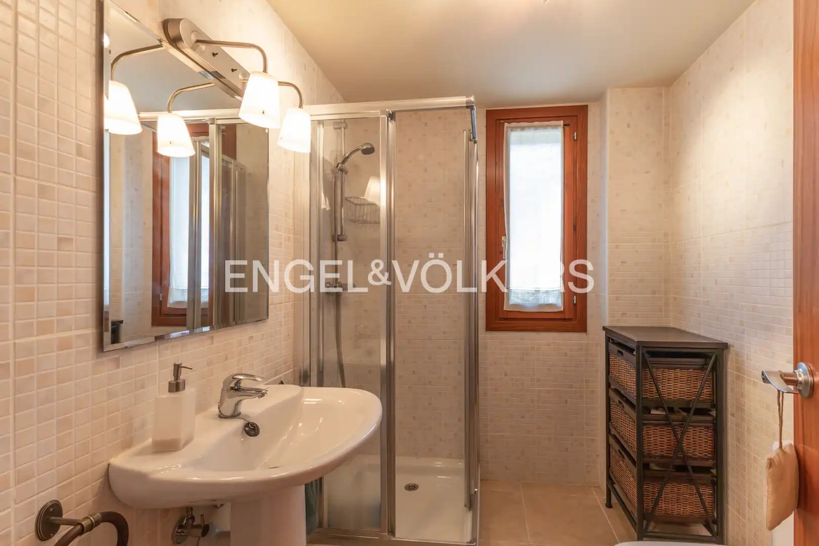 Baño de Planta baja en venta en Llívia con Calefacción, Jardín privado y Parquet