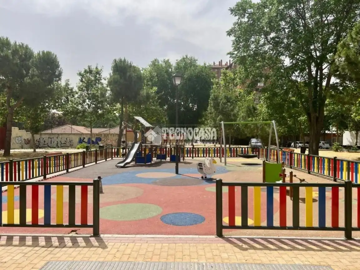 Vista exterior de Piso en venta en Madrid con Aire acondicionado y Calefacción