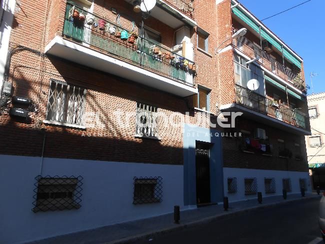 Piso de alquiler en Calle Isidra Jimenez, Pradolongo