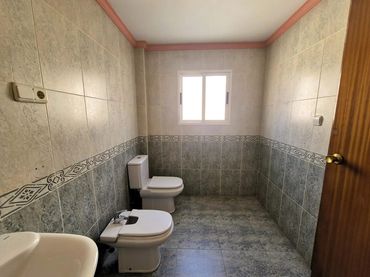 Casa amb jardí en venda a Loja