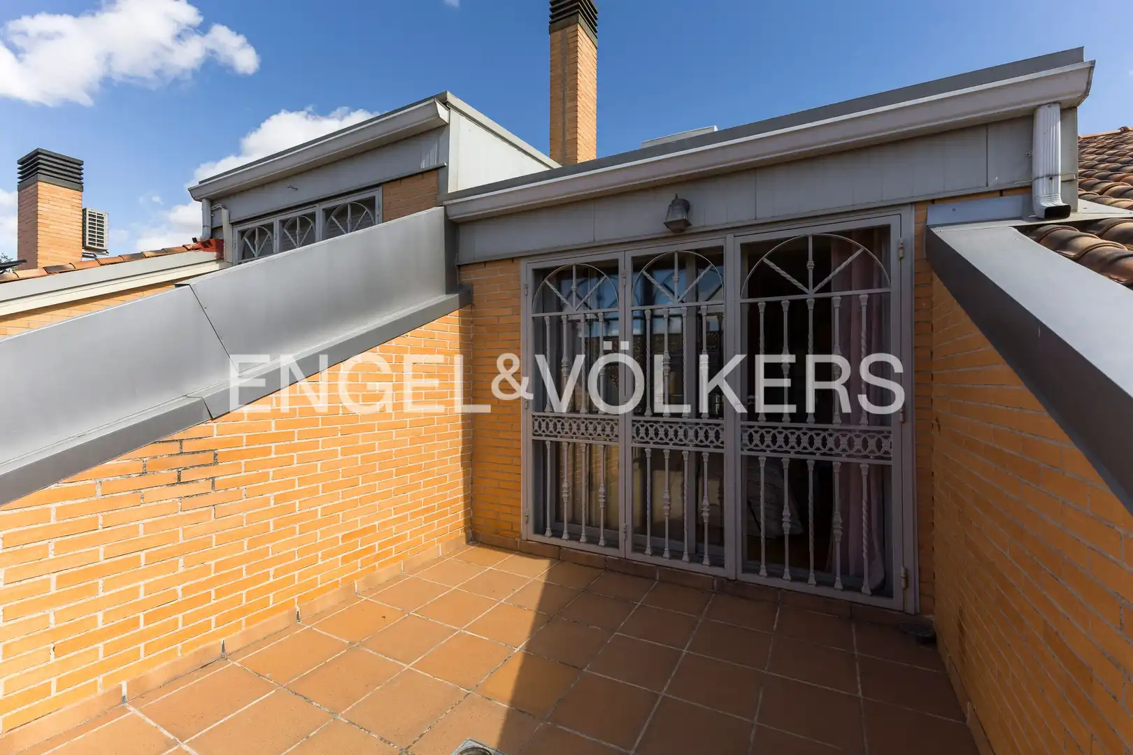 Terrassa de Casa adosada en venda en Leganés amb Aire condicionat, Calefacció i Jardí privat