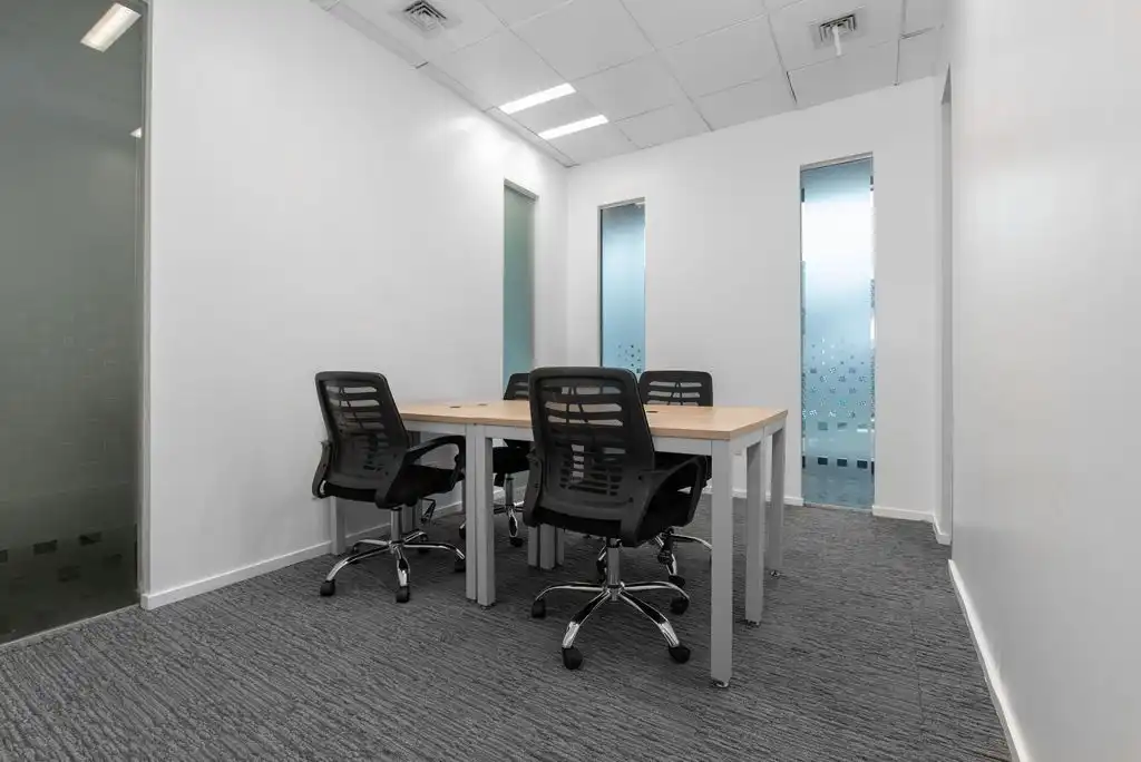 Office for rent in Sotogrande  with Air Conditioner, Heating and Furnished