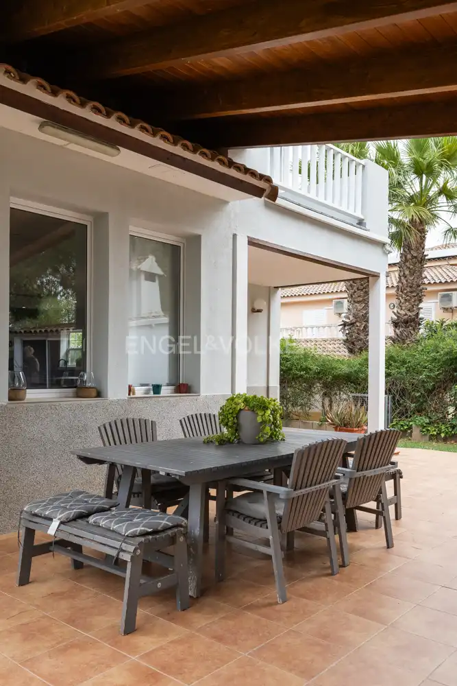 Terraza de Casa o chalet de alquiler en Serra con Calefacción, Jardín privado y Parquet
