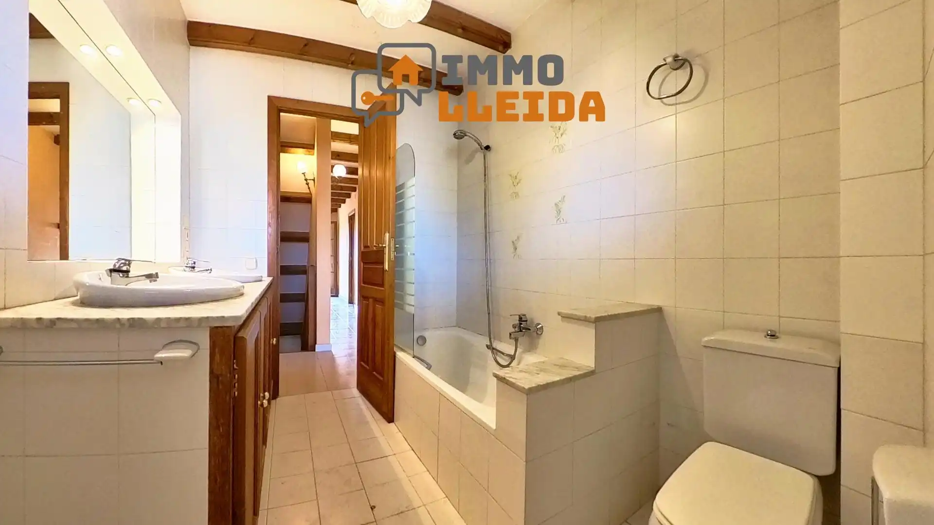 Casa con terraza en venta en Calle Sant Armengol 4, imagen 31