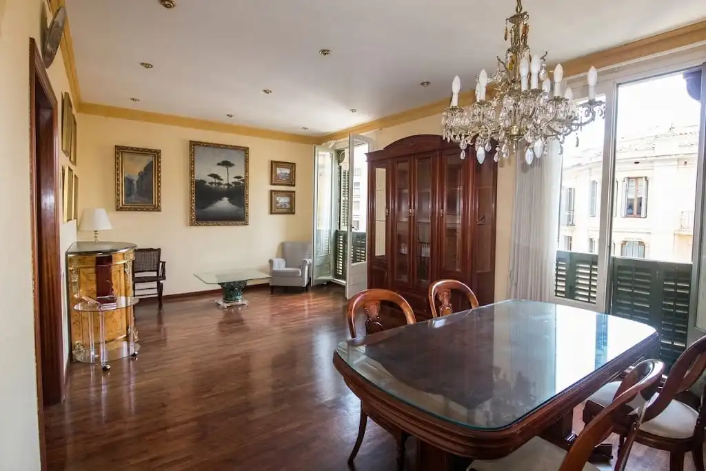 Appartamento con terrazza in vendita a Eixample