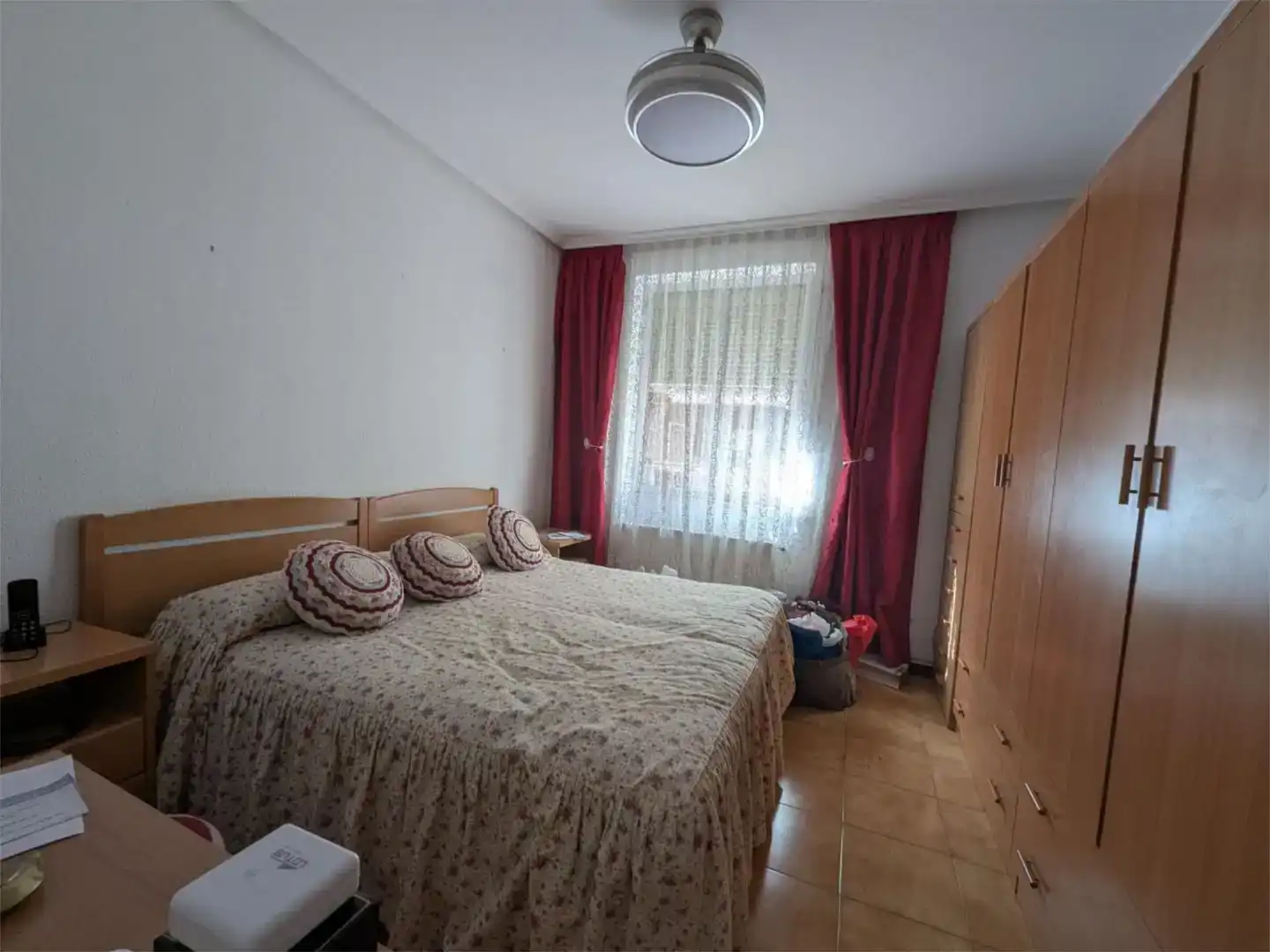 Dormitori de Pis en venda en  Madrid Capital amb Aire condicionat i Balcó