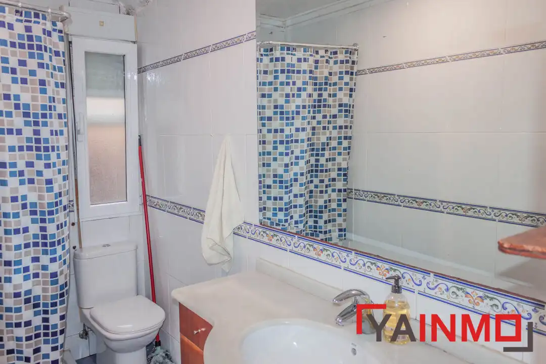 Bathroom of Flat for sale in Ariznabarra