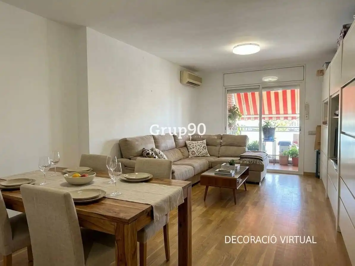 Sala d'estar de Pis en venda en Lleida amb Calefacció, Parquet i Balcó