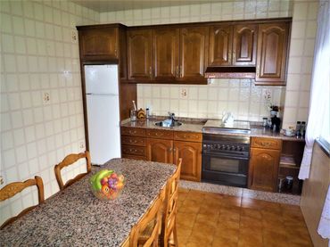 Villa con balcone in vendita a Cacabelos