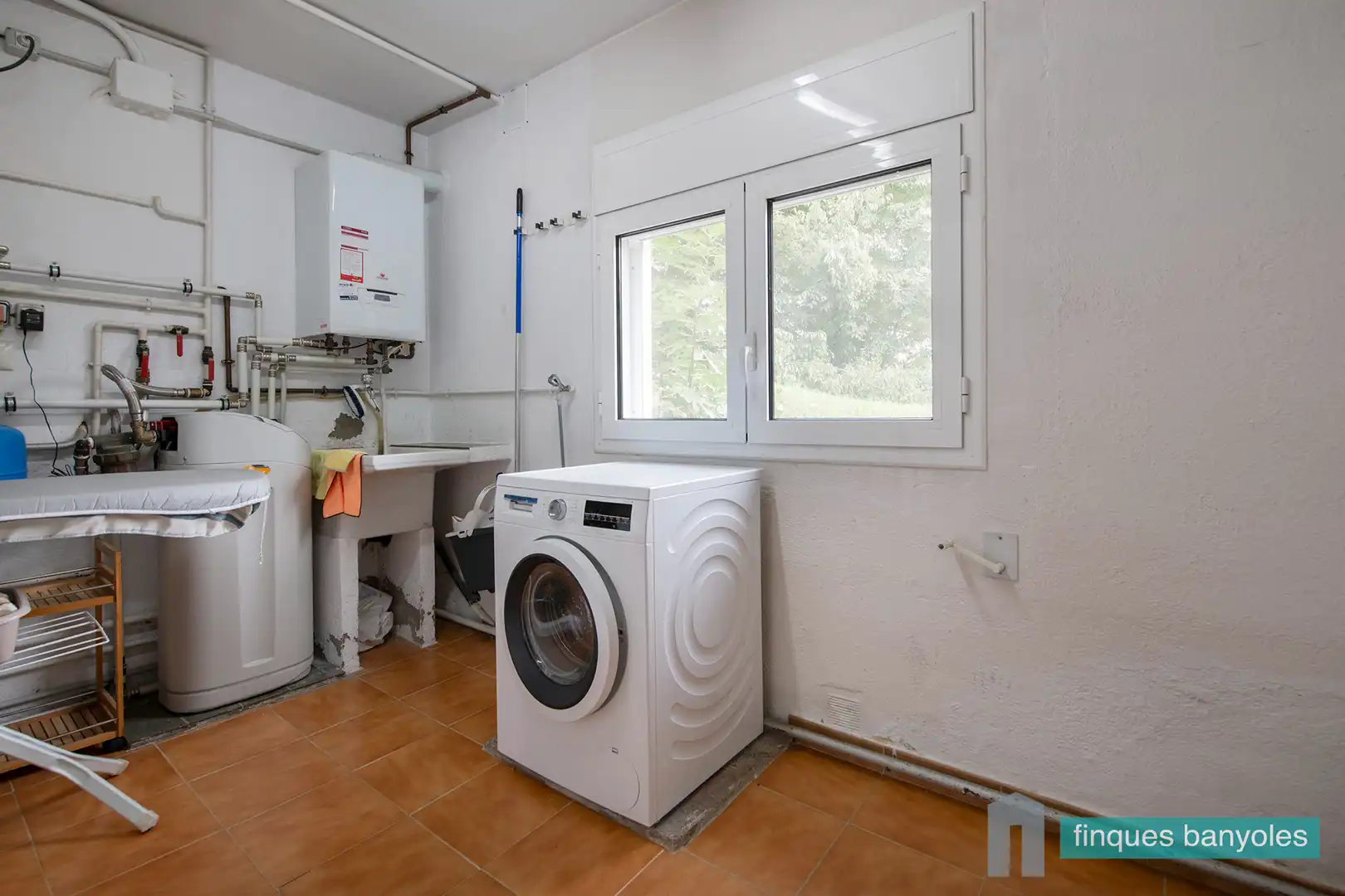 Kitchen of Houses for sale in Banyoles  with Air Conditioner, Heating and Private garden