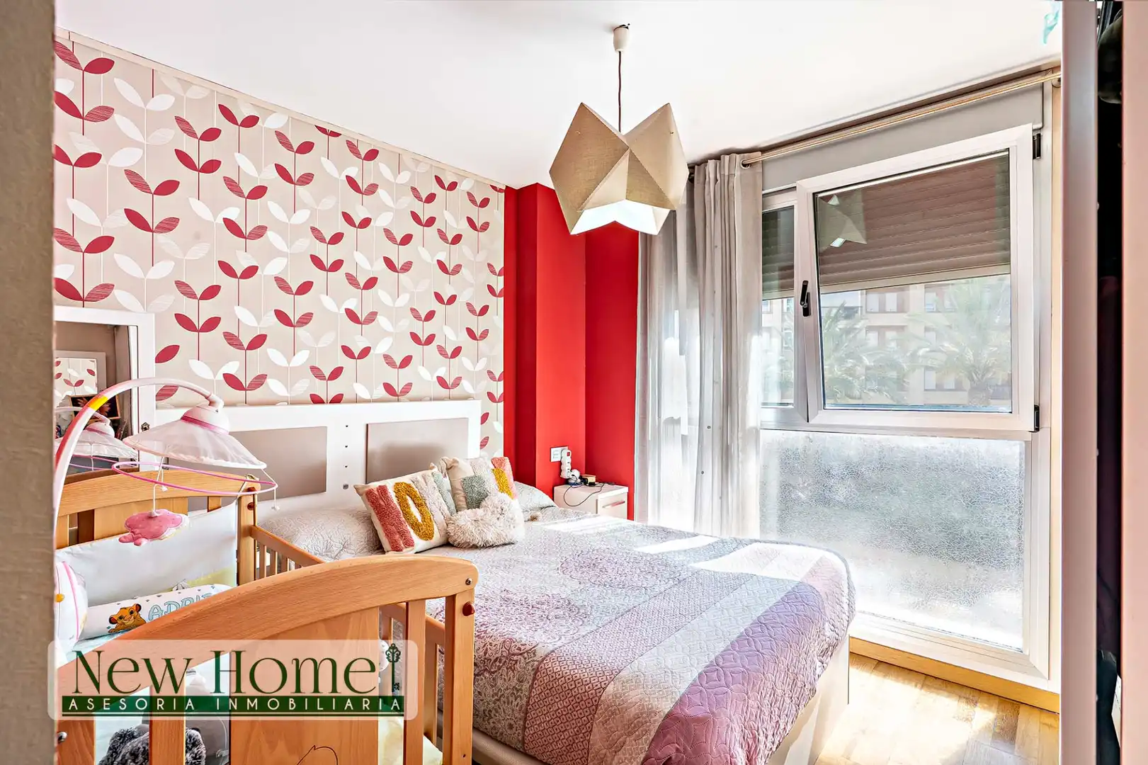 Habitación de Piso en venta en Almería con Amueblado